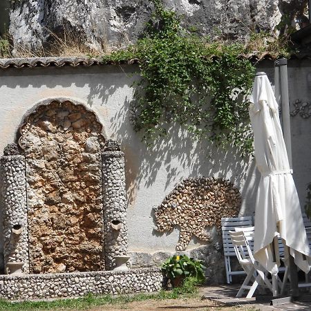 B&B La Tana Dell'Orso Villalago Exterior foto